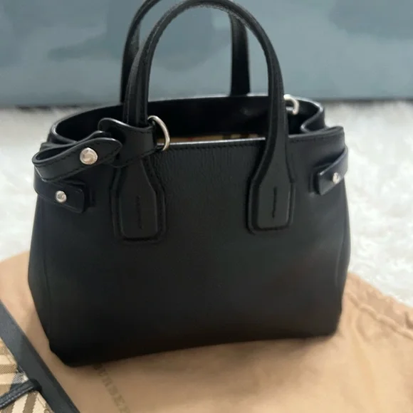 Small Burberry black banner tote - Picture 13 of 14